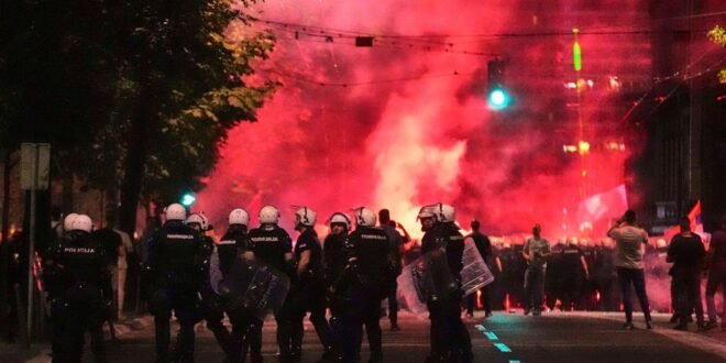 Anti -riot police clashes with protesters that call on the government of the Serbian President | World News