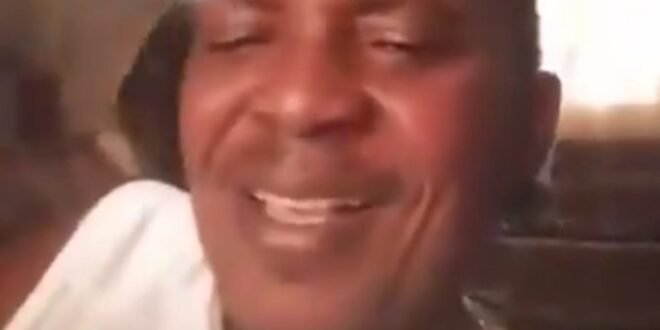 Former police officer shouted at the N3M Pantry Severance Package after 35 years of service (video)