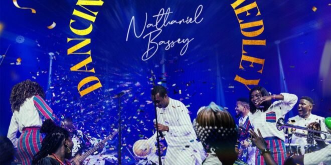 MP3, Texts: Nathaniel Bassey – Dancing Around Medley
