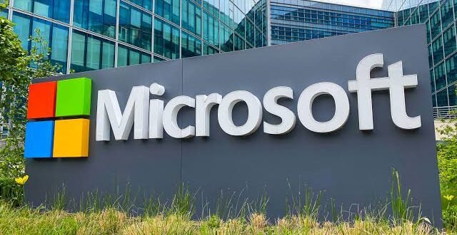Microsoft Sacchi over 300 workers