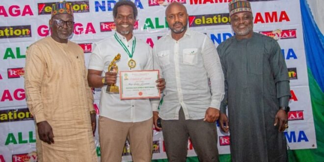 The president of LSfa Hajji Gafar Liamered introduced in the National Development Hall of Fame