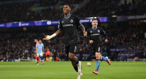 West Ham and Everton Lead Race for Raphael Onyedika