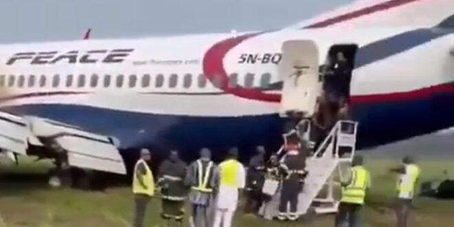 Escape Death score when air planes turn from the runway on Port Harcourt (Video)