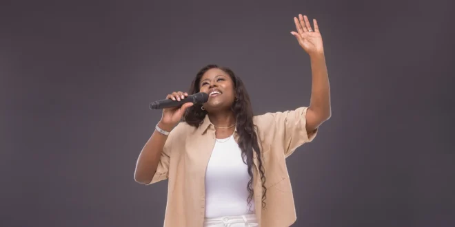 DOWNLOAD MP3: Sarah Wonders – Champion’s Anthem (Testo)