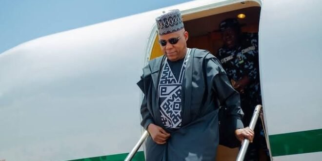 Shettimo arrives London to receive Buhari’s body