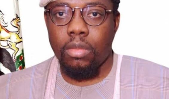 The Osun group demanded the resignation of the speaker Egbedun, an impeachment of alleged threats to the king
