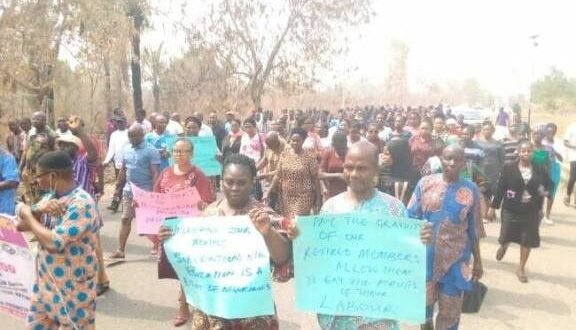 Ondo university workers embark on 7-day protest