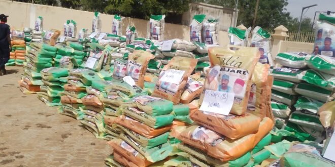 Ramadan: APC leader donates food, money to youths, women in Sokoto