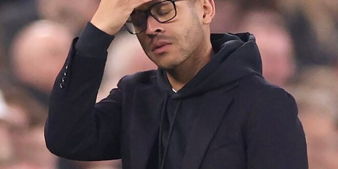 Stop passing notes to Chelsea players: Petitt warns Rosenior