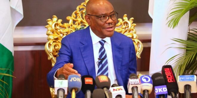 Wike improves Abaji traditional rulers, to deal with erosion and build roads