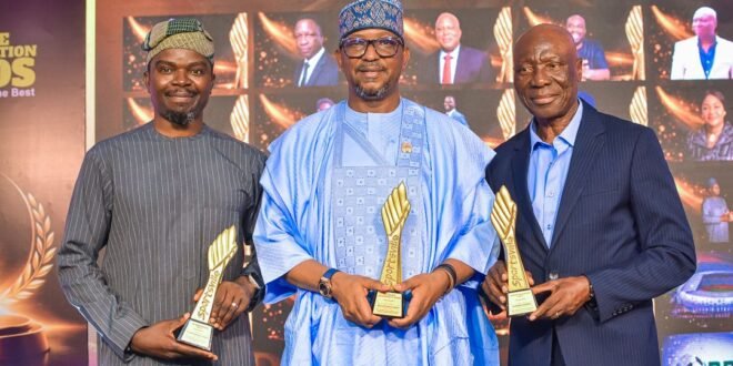 Adamu, Izamoje Popoola, Awogu Thump Up Sportsville Award!