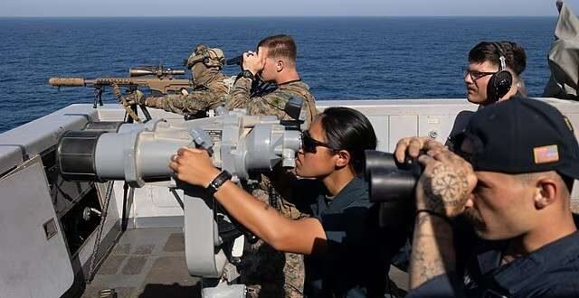 More ships pass through the Strait of Hormuz despite the blockade…