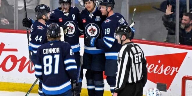 The power play roars as Winnipeg takes down the Kraken 6-2 – Winnipeg