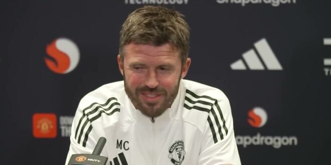 Carrick sets new record after Man United’s victory against Liverpool