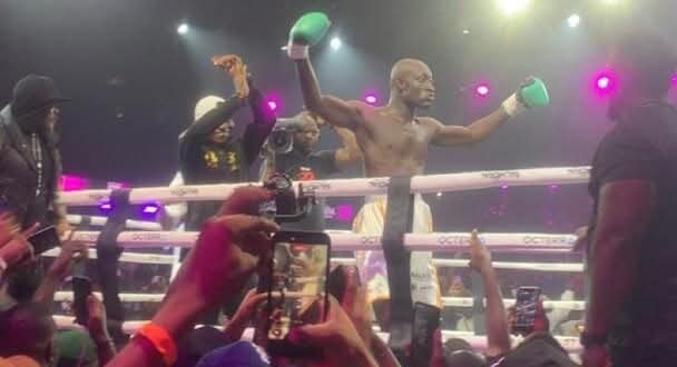 Chaos in Ring 4: Carter Efe defeats Portable and takes the celebrity boxing crown