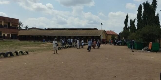 Crowd problems disrupt APC primaries in Lagos districts