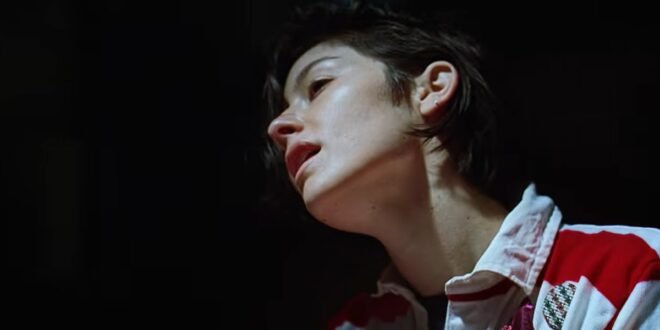 Gracie Abrams – Hit the Wall