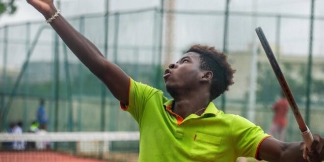 Nigerian teenager Ogunsakin wins in his historic debut at Roland Garros Juniors