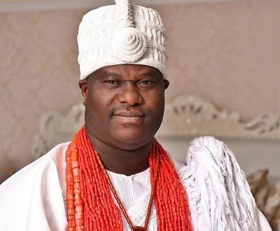Ooni of Ife and Queen Mariam welcome the twin princes to the royal house of Oduduwa
