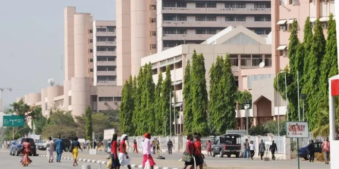 Senior civil servants wash their hands of NUAE/NLC pickets at the River Basin headquarters