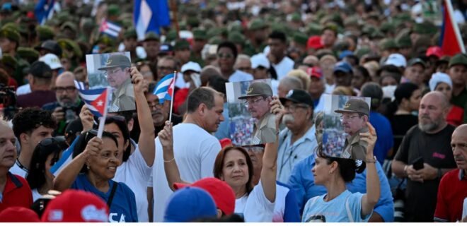 Thousands of people demonstrate in Havana after the United States indicted Raúl…