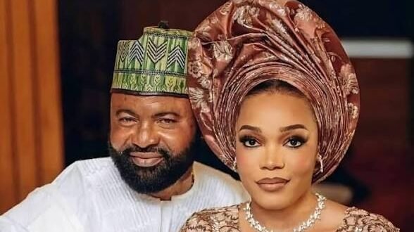 It is over! Actor, Akin Olaiya, announced the end of his marriage almost 1 year later
