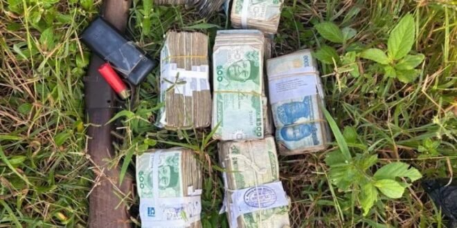 Ogun Police shot dead two suspected kidnappers, recovering alleged ransom money of N2.2 million