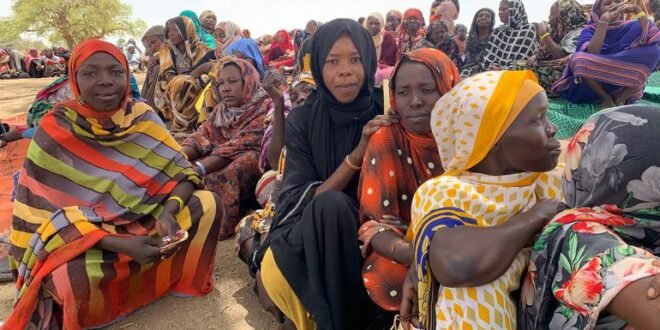 World News Briefs: UN steps up response to Ebola, refugees ‘exiled’ in Africa, Political tensions rise in Somalia