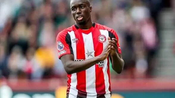 Brentford have handed highly-rated defender Michael Kayode a new contract that runs until 2032.