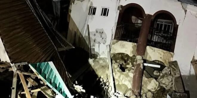 Many feared they were trapped in the student hostel collapse in Anambra