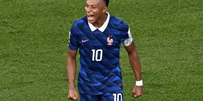 Mbappé enters World Cup history