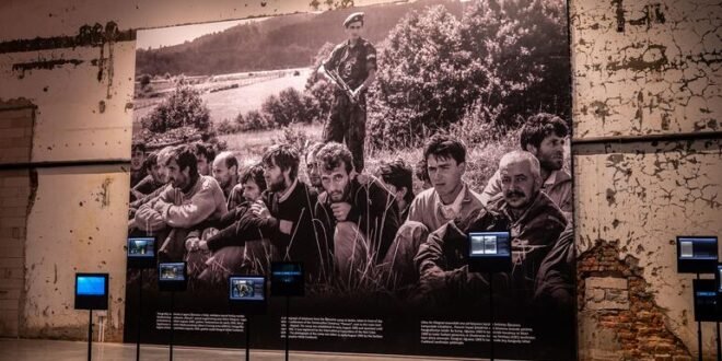 Srebrenica survivors warn against genocide while preserving the memory of those who died