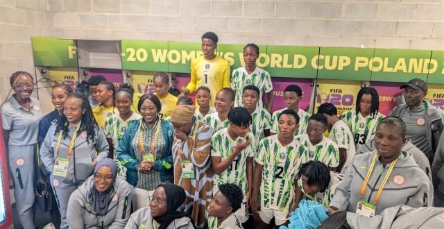 Ambassador Obi raises the spirits of the Falconets after the defeat of Spain and brings the taste of home to Poland