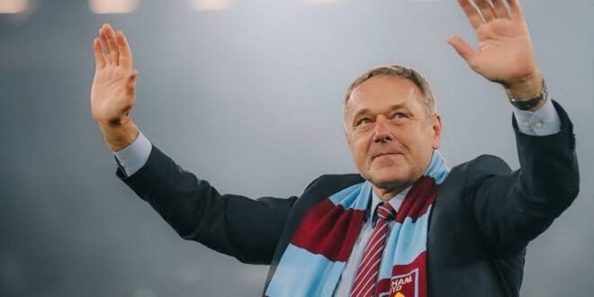 Former West Ham goalkeeper Ludek Miklosko has died