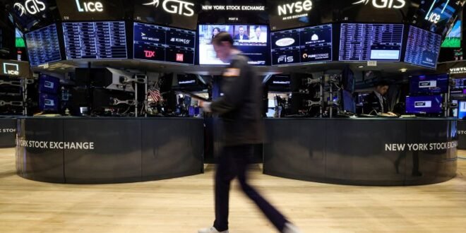 Stock market and bank earnings updates: Dow and S&P 500