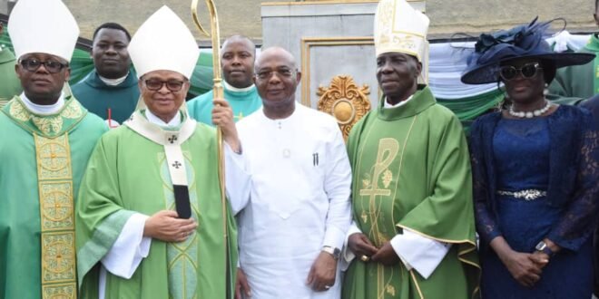 Uzodimma, Ugorji seek unity, national renewal in Thanksgiving of Independence