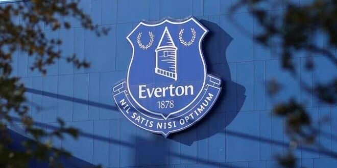 Everton put up for sale by its owners