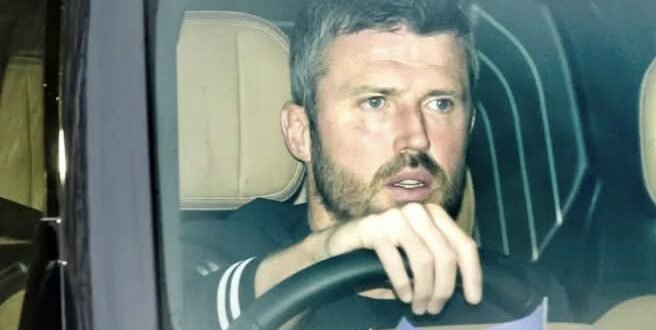 Manchester United: Carrick leaves the training ground uncertain about his future