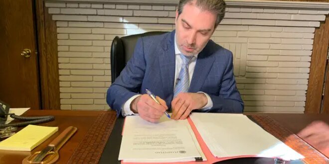 Mayor of suburban Montreal pleads guilty, faces $30,000 fine after anti-Palestinian posts – Montreal