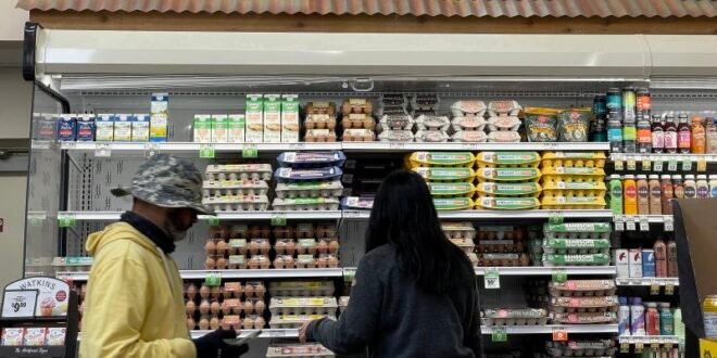 Retail spending fell in March as consumers retreated