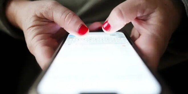 Screen time limits not enough to address problematic social media use: experts – National