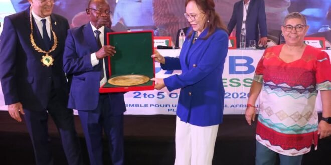 The African Volleyball Confederation honors NOC President Gumel
