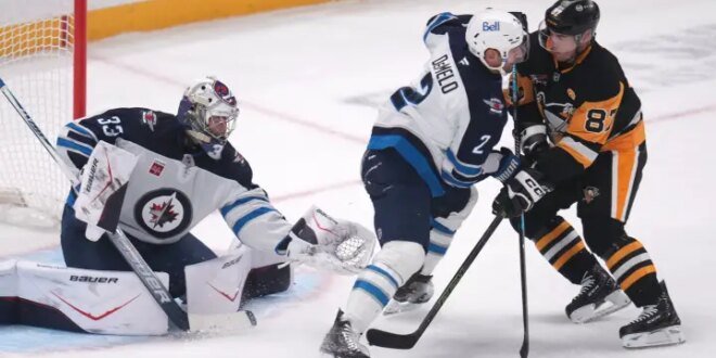 The Winnipeg Jets survive a chaotic third period to beat the Penguins 3-2 – Winnipeg